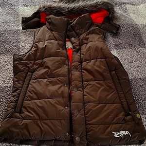 Burton brown vest